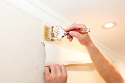 Pose de papier peint à Étrépilly — revêtements muraux et toiles de verre